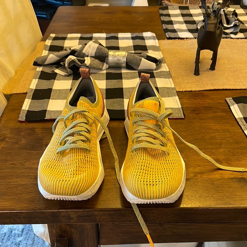 New without box allbirds